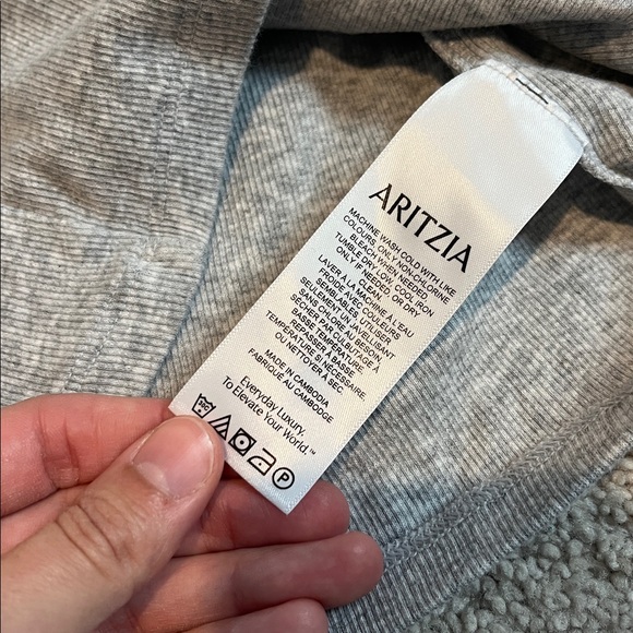 Bundle of 2 Aritzia Gray TNA Tees - Picture 4 of 9